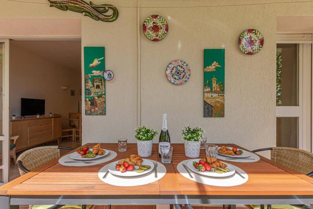 797 Holiday Rentals- Precioso Piso Con Vistas Al Jardin En Benalbeach ベナルマデナ エクステリア 写真
