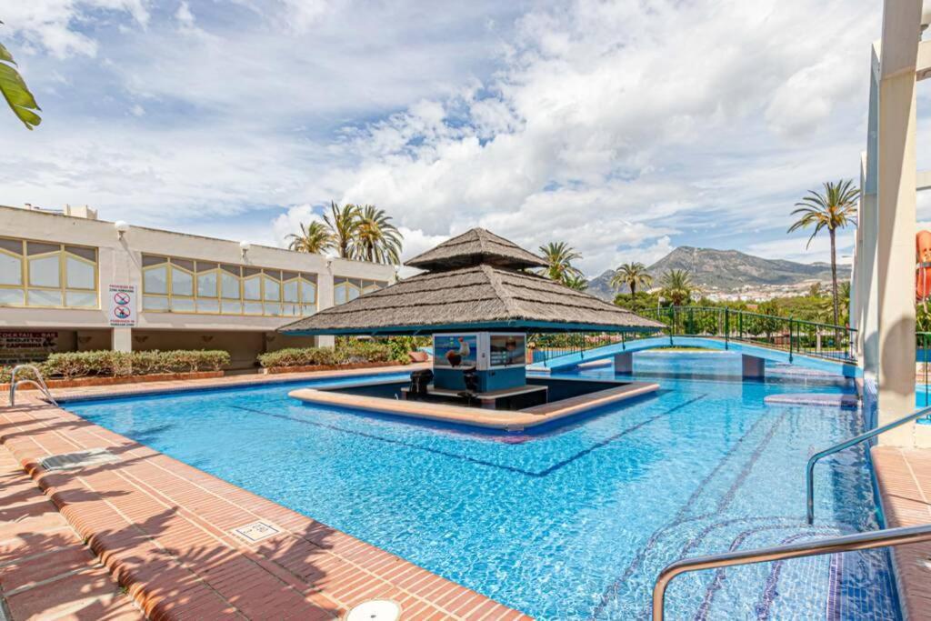 797 Holiday Rentals- Precioso Piso Con Vistas Al Jardin En Benalbeach ベナルマデナ エクステリア 写真