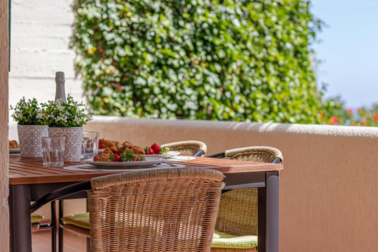797 Holiday Rentals- Precioso Piso Con Vistas Al Jardin En Benalbeach ベナルマデナ エクステリア 写真